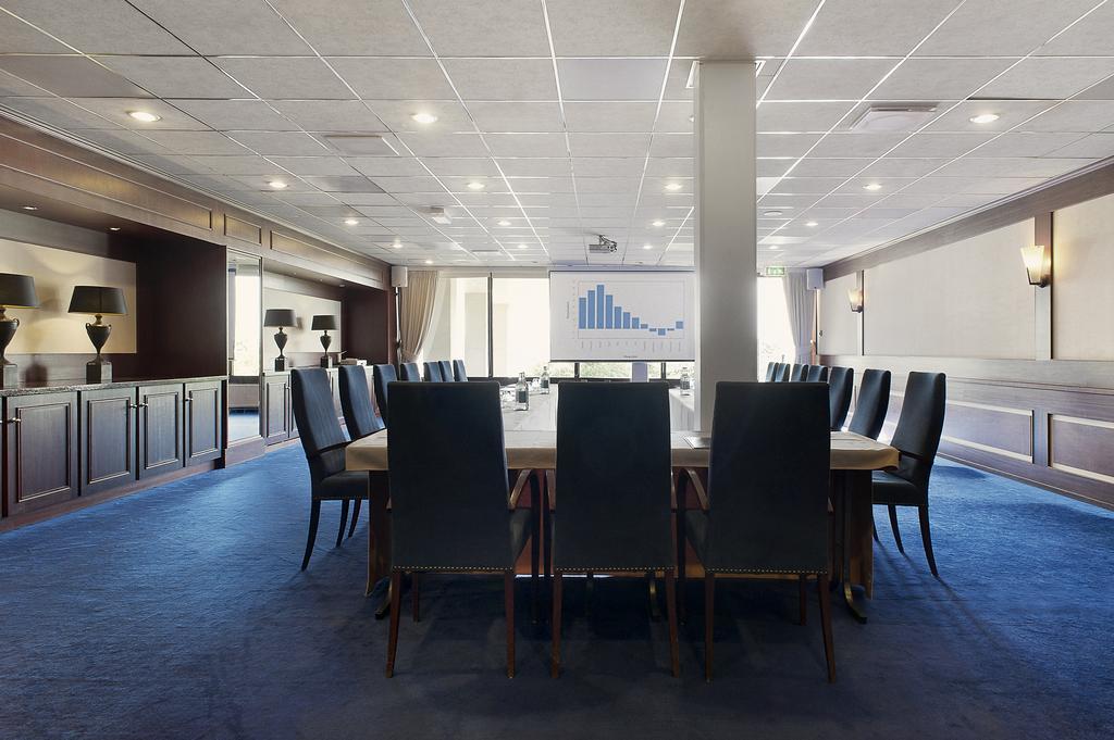 Hampshire Hotel - Newport Huizen Esterno foto